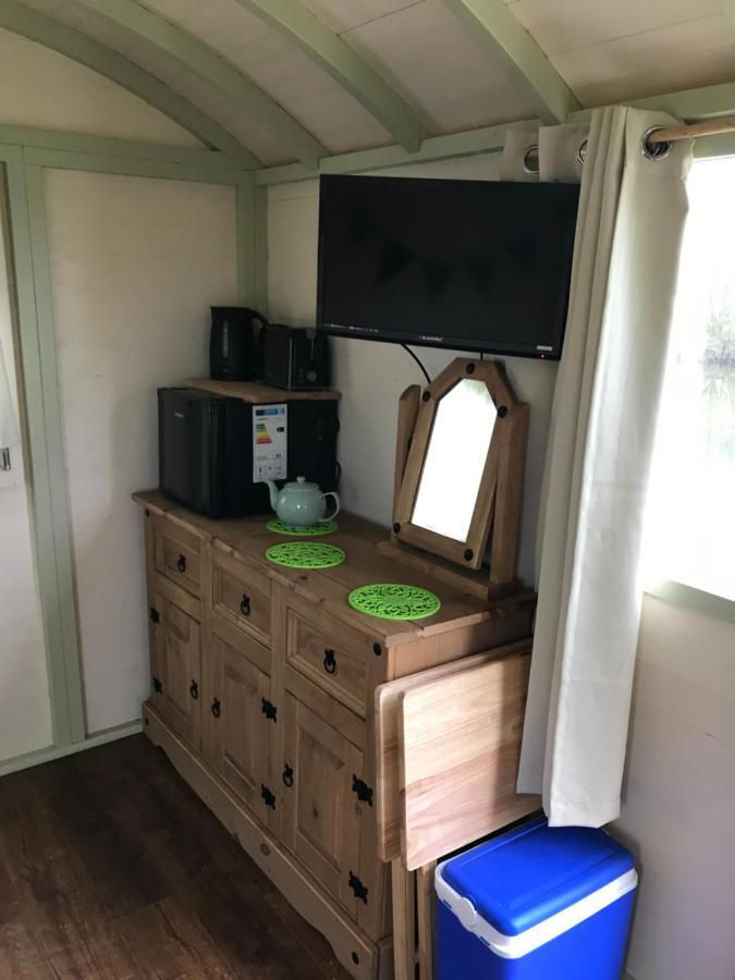 Elton Barn Fishery & Retreat Nottingham Bagian luar foto