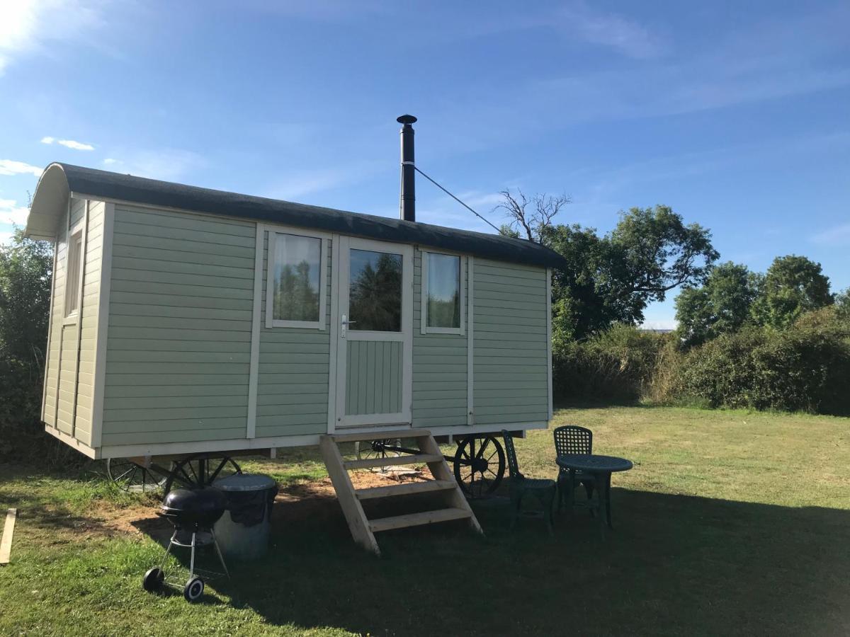 Elton Barn Fishery & Retreat Nottingham Bagian luar foto